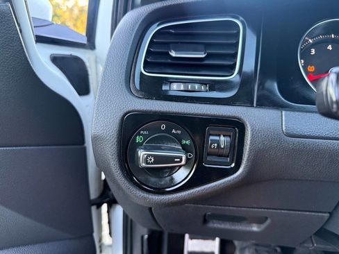 Used 2015 Volkswagen GTI SE w/ Lighting Package (SEL) FWD image 16