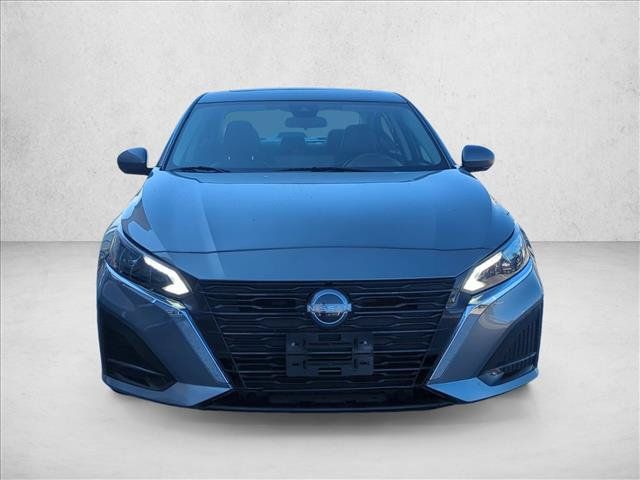 Used 2023 Nissan Altima 2.5 SL FWD image 2
