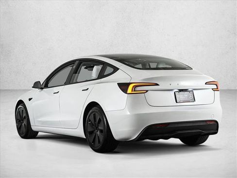 Used 2025 Tesla Model 3 Long Range RWD image 9