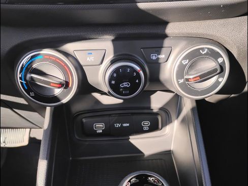 New 2026 Hyundai Venue SE image 24