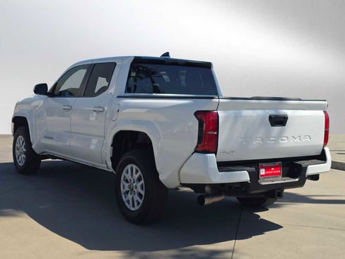 Certified 2025 Toyota Tacoma SR5 image 5