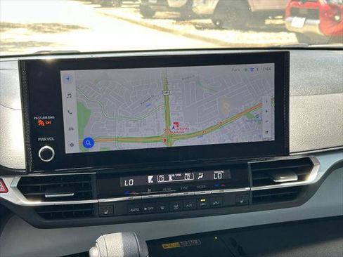 Certified 2025 Toyota Sienna XLE w/ XLE Plus Package FWD image 22