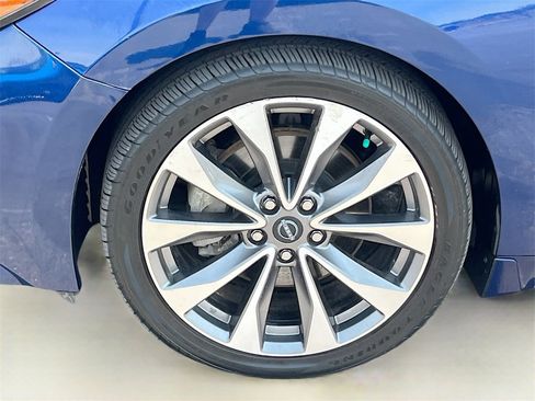 Used 2023 Nissan Maxima Platinum w/ Sport Mat Group image 33