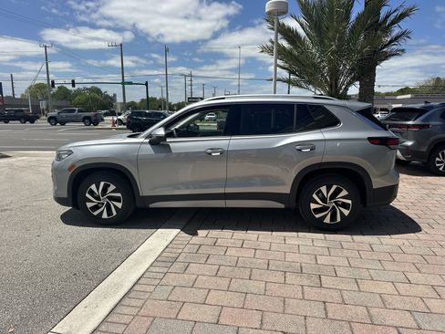 New 2026 Volkswagen Tiguan S FWD image 9