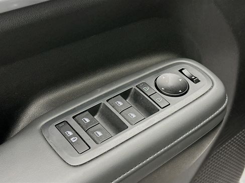 Used 2025 Hyundai Santa Fe SEL image 15