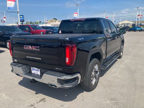 Used 2024 GMC Sierra 1500 SLT w/ SLT Premium Plus Package AWD/4WD image 7