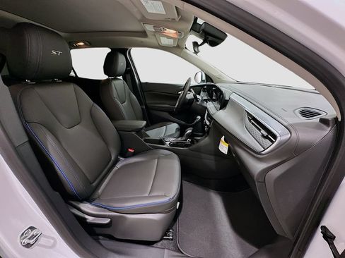 Used 2026 Buick Encore GX Sport Touring FWD image 27