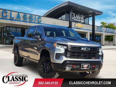 Used 2025 Chevrolet Silverado 1500 LT Trail Boss w/ Convenience Package II AWD/4WD image 1