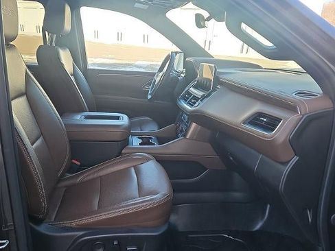 Used 2021 Chevrolet Suburban High Country image 16