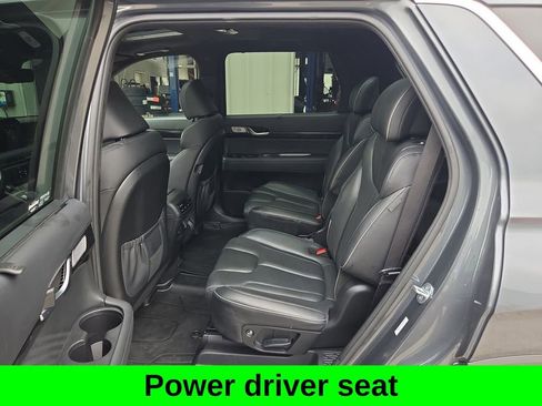 Used 2024 Hyundai Palisade Calligraphy image 16