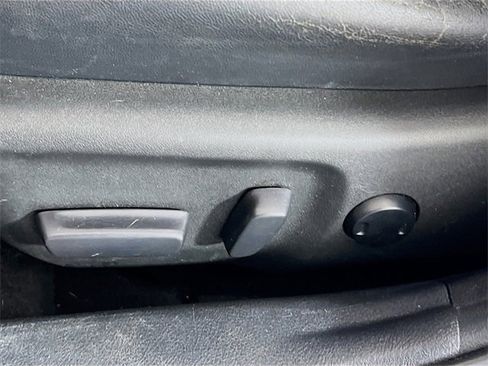 Used 2017 Toyota Camry XLE image 17