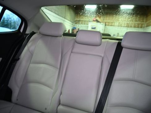 Used 2018 MAZDA MAZDA3 Grand Touring w/ Premium Equipment Package image 23