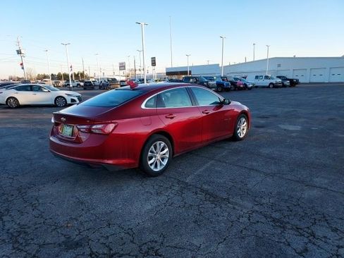 Certified 2021 Chevrolet Malibu LT w/ Leather Package image 3