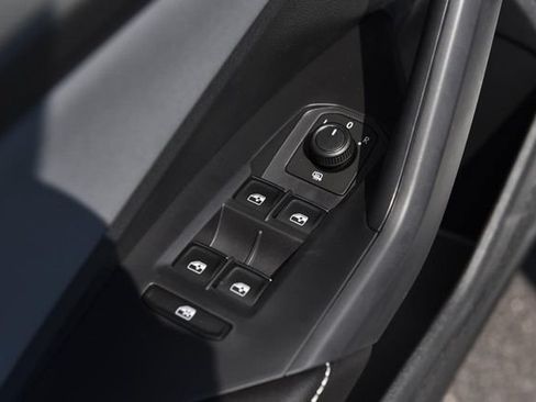 New 2026 Volkswagen Jetta SE FWD image 8