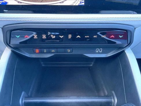 New 2026 Jeep Cherokee Limited AWD/4WD image 15