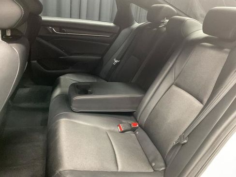Used 2020 Honda Accord Sport image 9