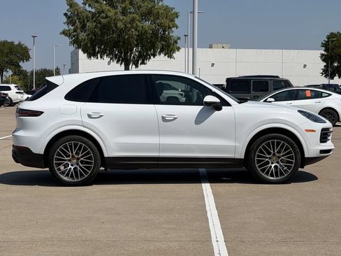 Used 2023 Porsche Cayenne Platinum Edition w/ Assistance Package AWD/4WD image 3