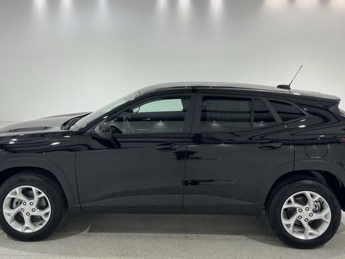 New 2026 Chevrolet Trax LS w/ LS Convenience Package image 2