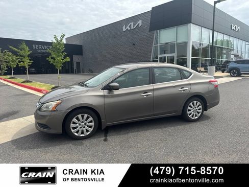 Used 2015 Nissan Sentra SV FWD image 6