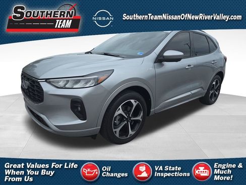 Used 2023 Ford Escape ST-Line Select w/ Tech Pack #2 AWD/4WD image 1