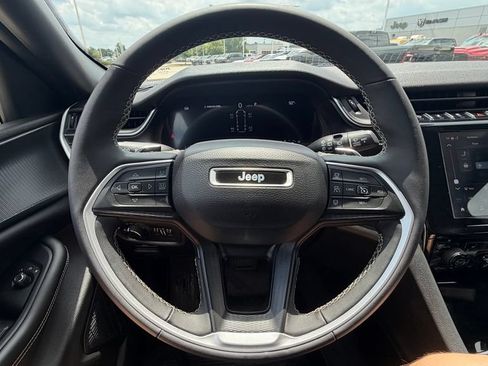Certified 2023 Jeep Grand Cherokee L Laredo AWD/4WD image 29