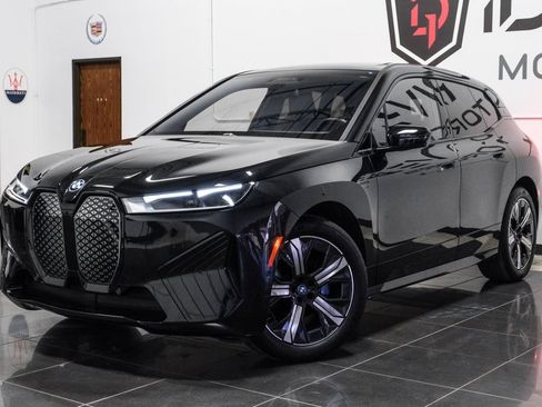 Used 2025 BMW iX xDrive50 image 7