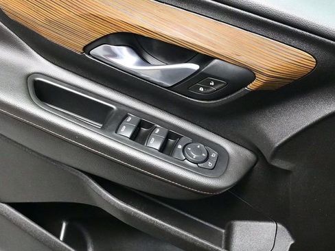 Used 2019 GMC Terrain SLE w/ Driver Convenience Package image 14