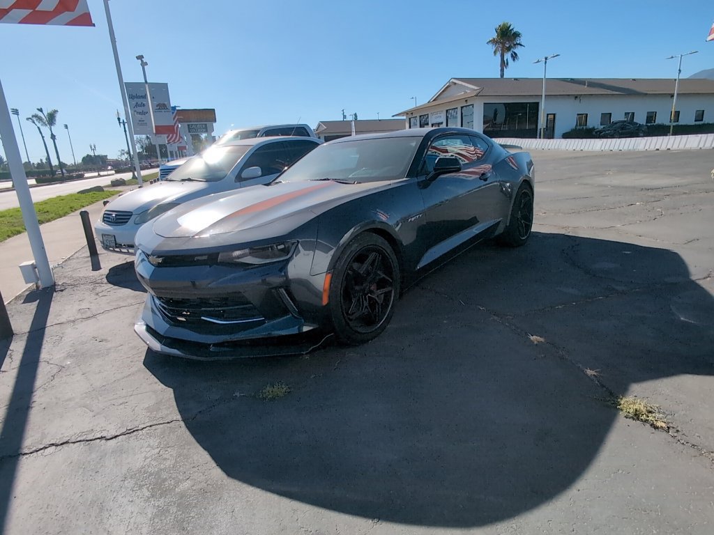 Used 2017 Chevrolet Camaro LT RWD image 9