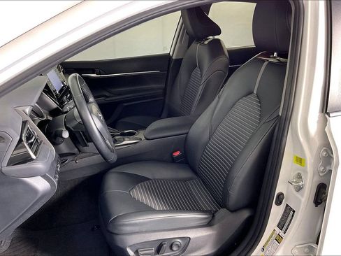 Used 2024 Toyota Camry SE FWD image 31