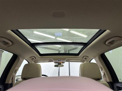 Used 2018 Buick Envision Essence image 22