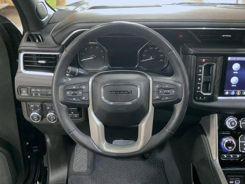 Used 2021 GMC Yukon Denali w/ Denali Ultimate Package image 11