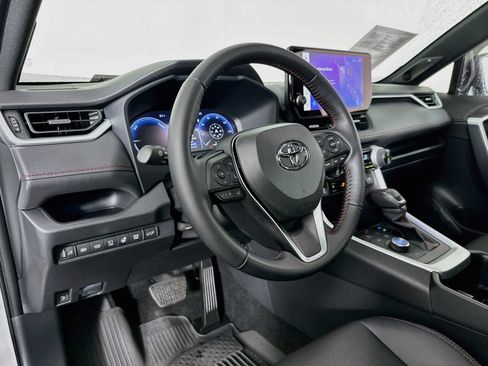 Certified 2025 Toyota RAV4 XSE w/ Premium Package AWD/4WD image 9