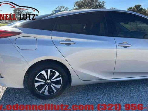 Used 2019 Toyota Prius Prime Advanced image 8