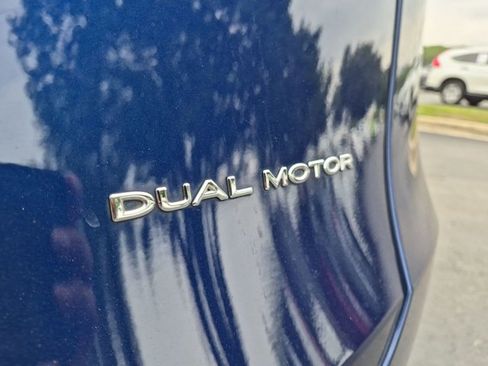 Used 2024 Tesla Model Y Long Range AWD/4WD image 28