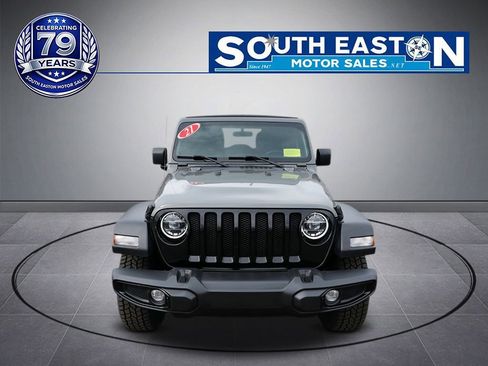 Used 2021 Jeep Wrangler Unlimited Sport AWD/4WD image 3