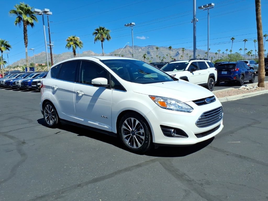 Used 2017 Ford C-MAX Titanium FWD image 31