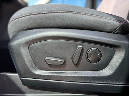 Certified 2025 Ford Explorer Active image 12