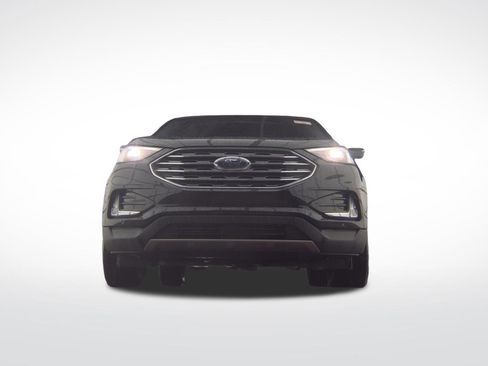 Used 2024 Ford Edge Titanium AWD/4WD image 3