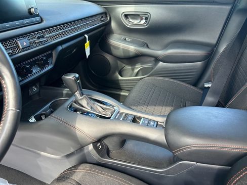 Used 2024 Honda HR-V Sport image 10