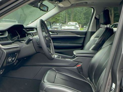 Used 2023 Jeep Grand Cherokee 4WD 4xe image 15