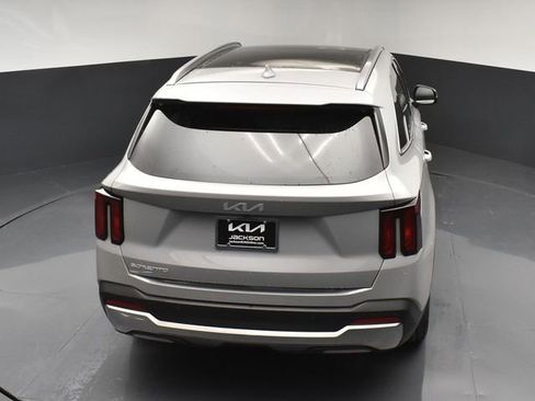 Certified 2025 Kia Sorento S w/ Panoramic Sunroof Package FWD image 48