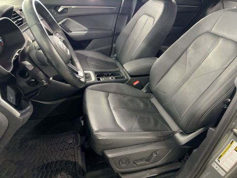 Used 2020 Audi Q3 2.0T Premium w/ Convenience Package image 5