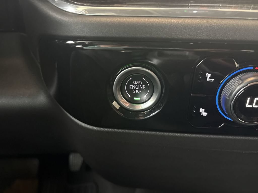 Certified 2024 Chevrolet Silverado 1500 LT AWD/4WD image 17