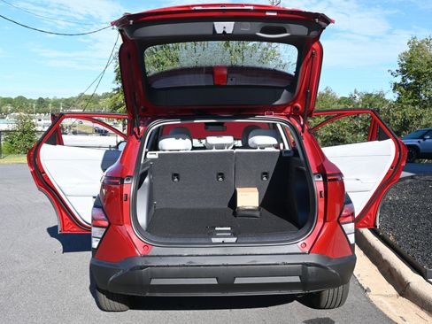 New 2026 Hyundai Kona SE image 16