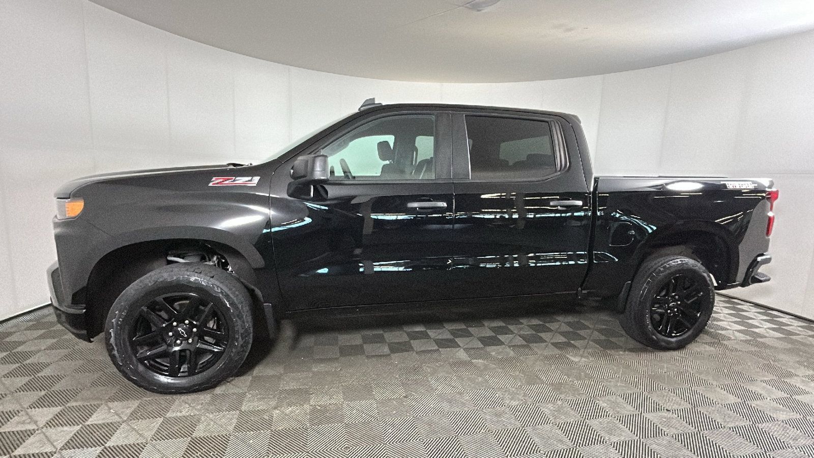 Used 2022 Chevrolet Silverado 1500 Custom Trail Boss w/ Safety Confidence Package AWD/4WD image 7