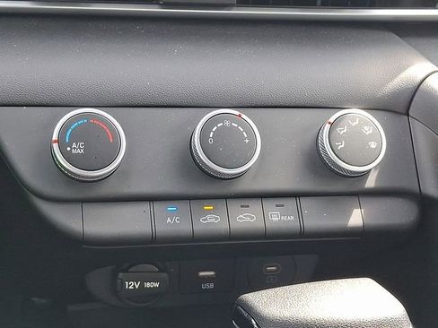 Certified 2026 Hyundai Elantra SE image 15