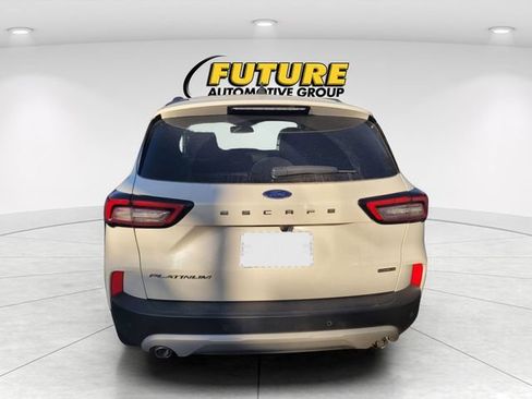 Used 2023 Ford Escape Platinum AWD/4WD image 4