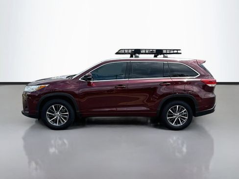 Used 2018 Toyota Highlander XLE FWD image 4