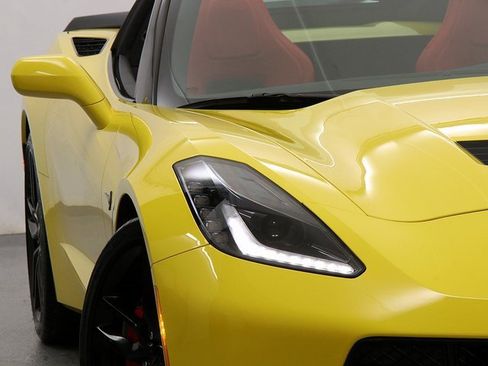 Used 2019 Chevrolet Corvette Stingray Coupe image 4