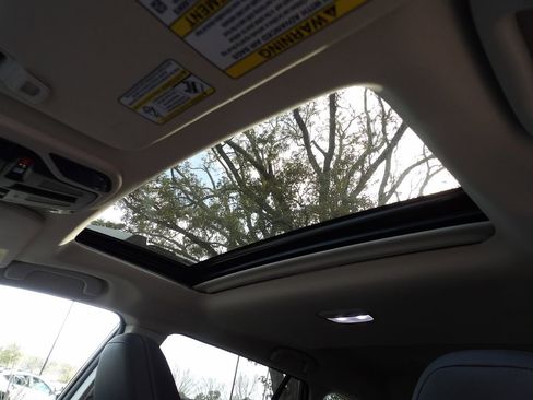 Used 2023 Subaru Outback Touring XT image 17